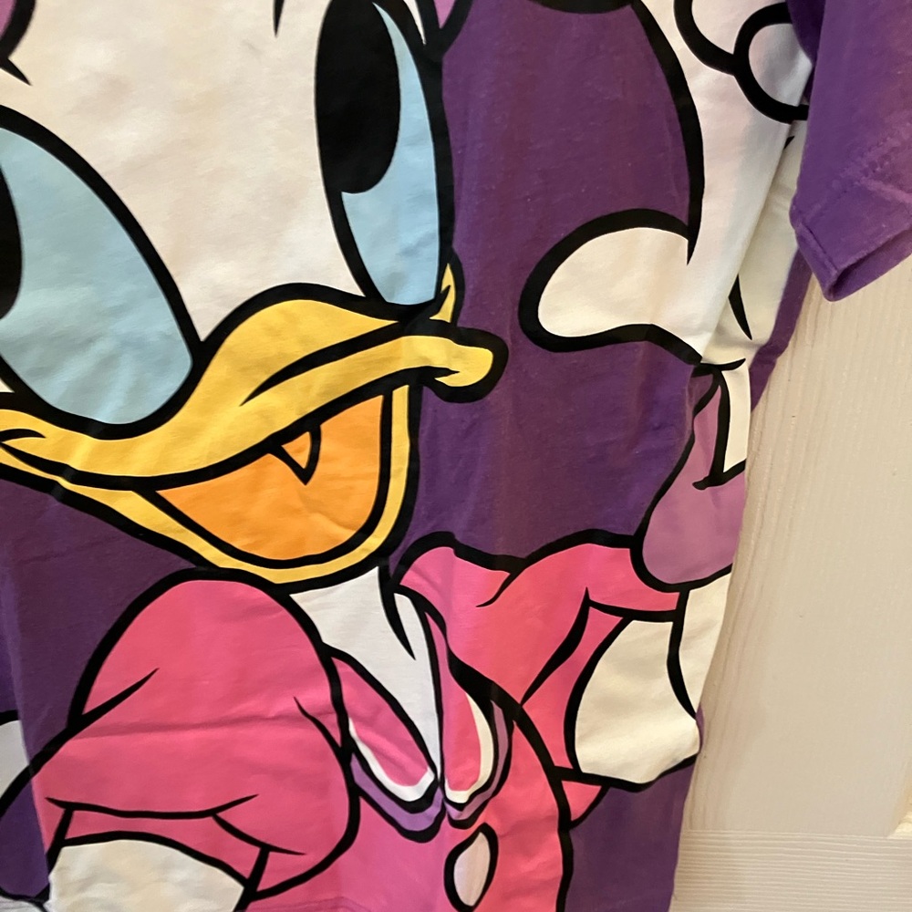 Disney Tokyo Resort Daisy Duck Women’s Shirt - Picture 5 of 6